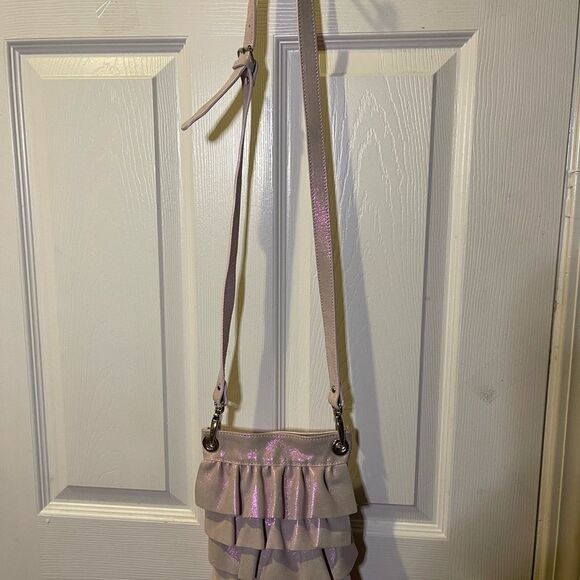 NWOT Maurizio Taiuti leather soft iridescent pink ruffle small crossbody bag - Picture 2 of 11